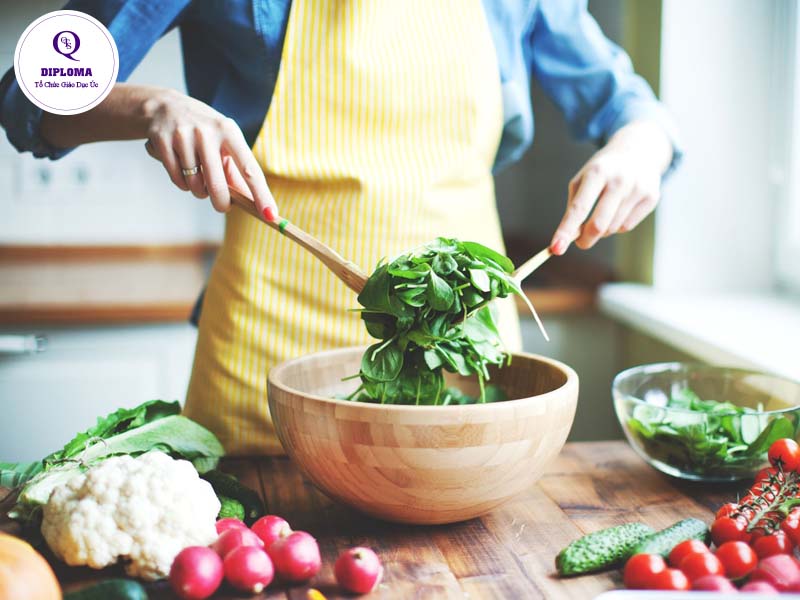 Bạn có thể nấu ăn tại nhà để tiết kiệm chi phí sinh hoạt tại Úc