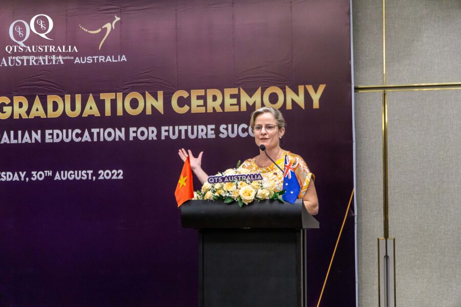 Bà Rebecca Ball - Phó Tổng Lãnh sự Thương mại Australia