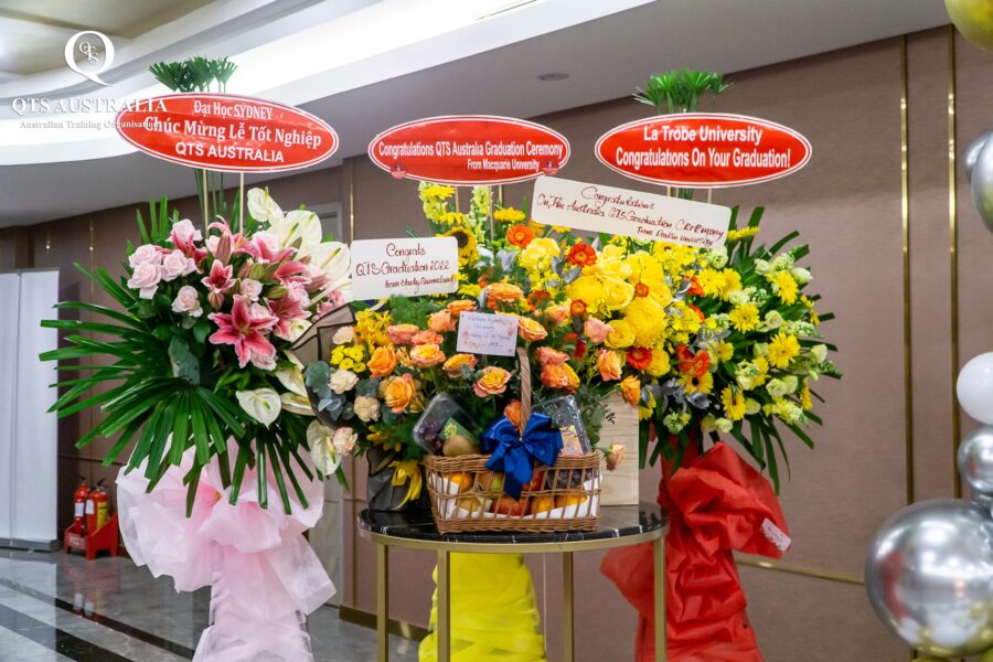 Không gian buổi lễ được trang trí vô cùng hoành tráng