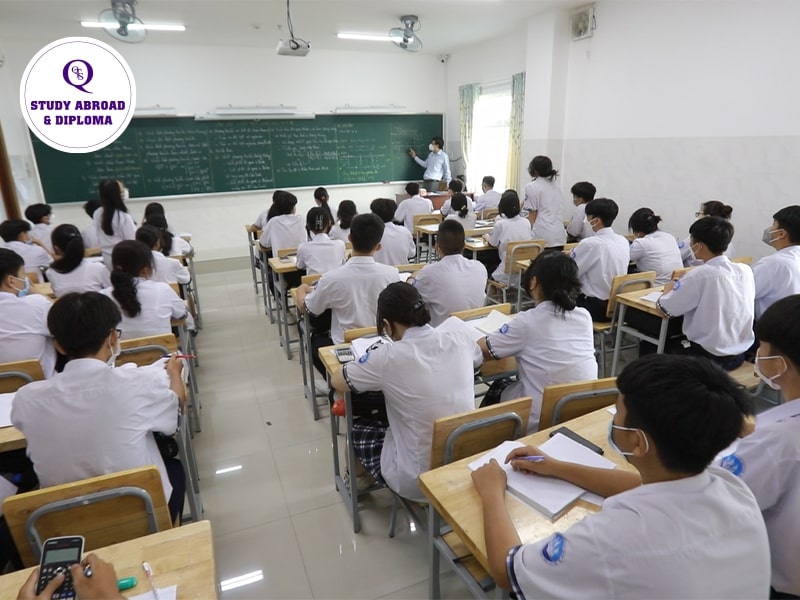 Chuyển con qua học tại trường công lập giảm áp lực tài chính cho gia đình