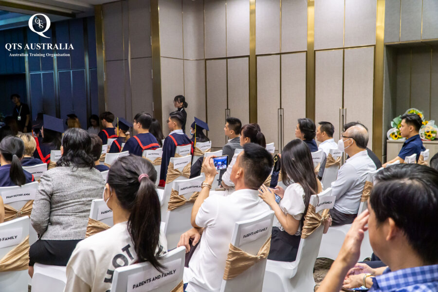 Khách mời tham dự